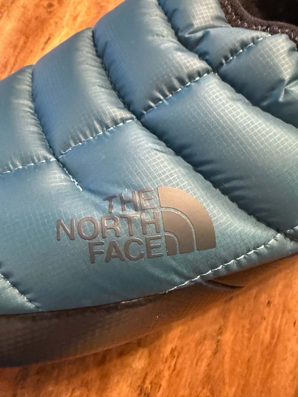 The North Face ThermoBall Traction Mule V Slipper in Mallard Blue size 12 - Picture 3 of 7